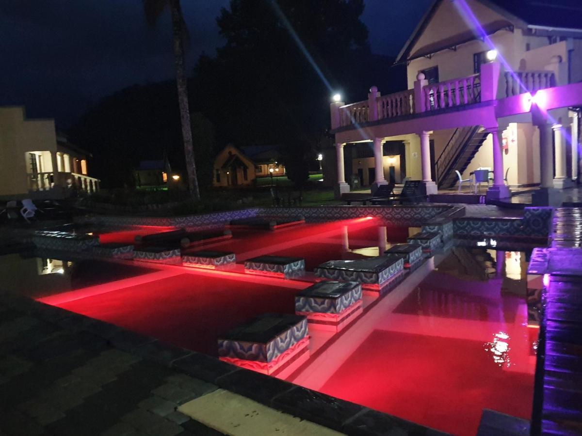 ฟลอเรท ริเวอร์ไซด์ ลอดจ์ แอนด์ สปา Villa ซาบี ภายนอก รูปภาพ